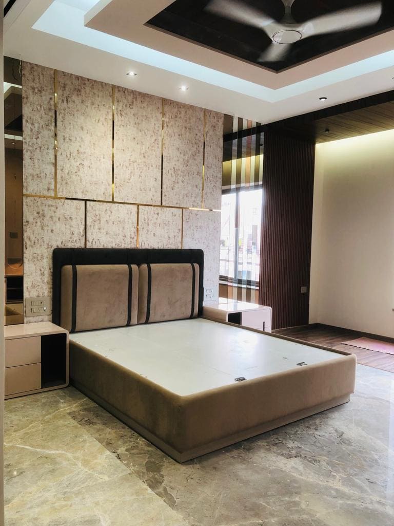 Champagne Gold Suite